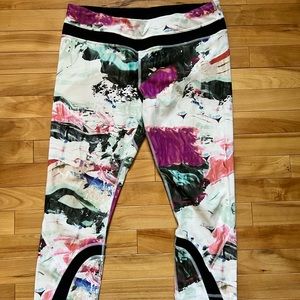 Lululemon Run Inspire Crop Pigment Wave